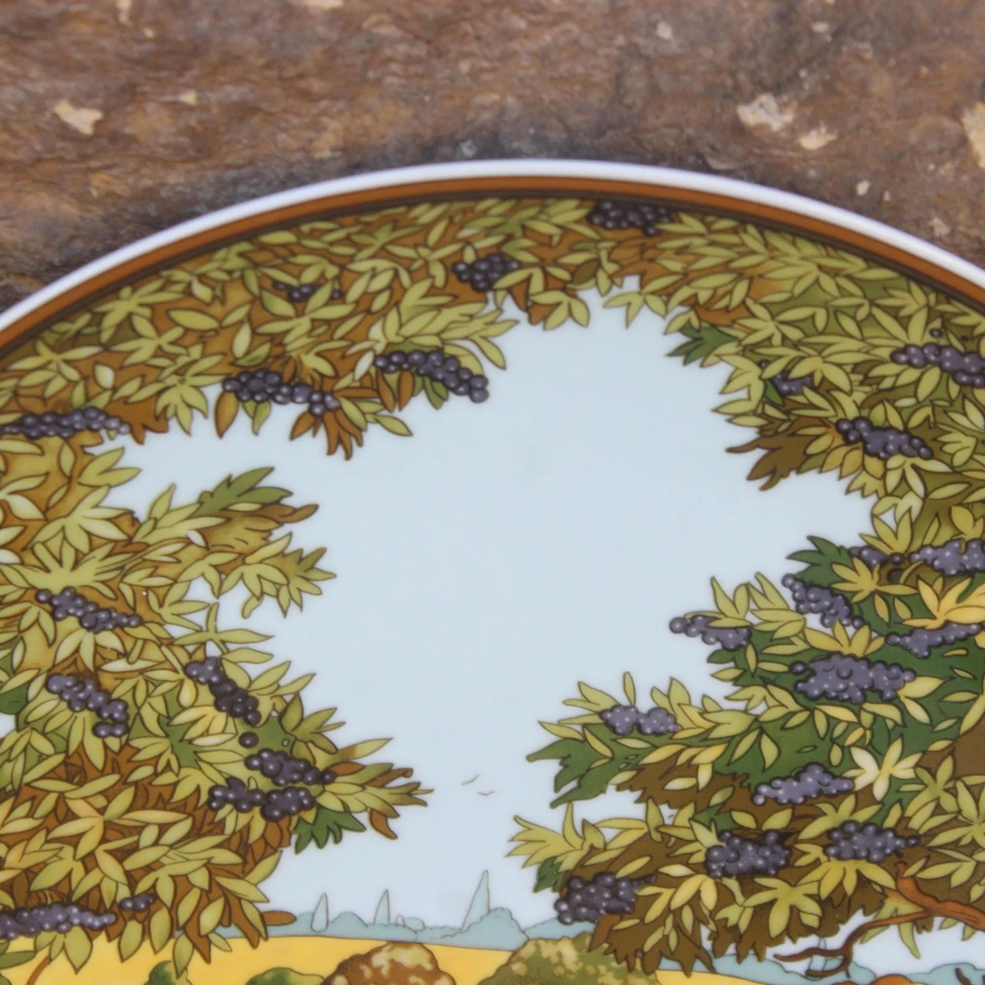 Country-style Mother and Child Ceramic Decorative Plate - View 3