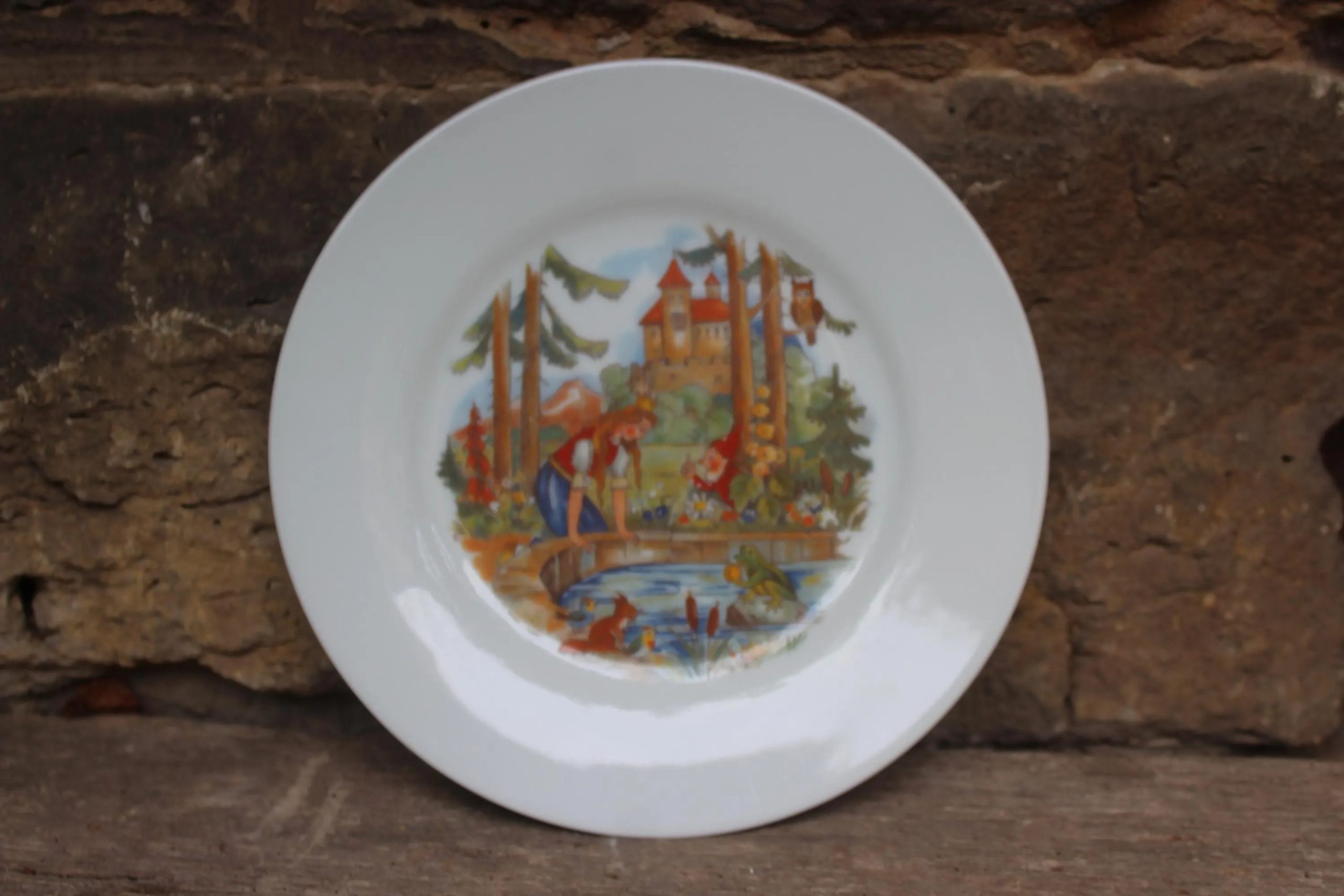 Retro Forest Fairy Tale Scene Ceramic Plate