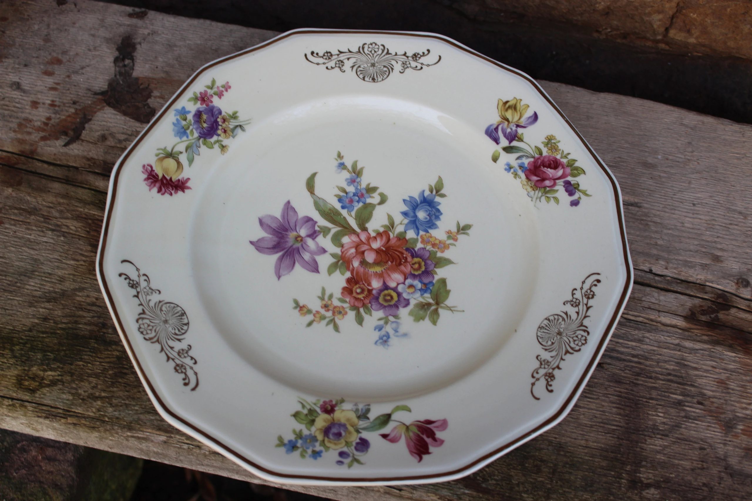 Octagonal floral porcelain plate - View 4