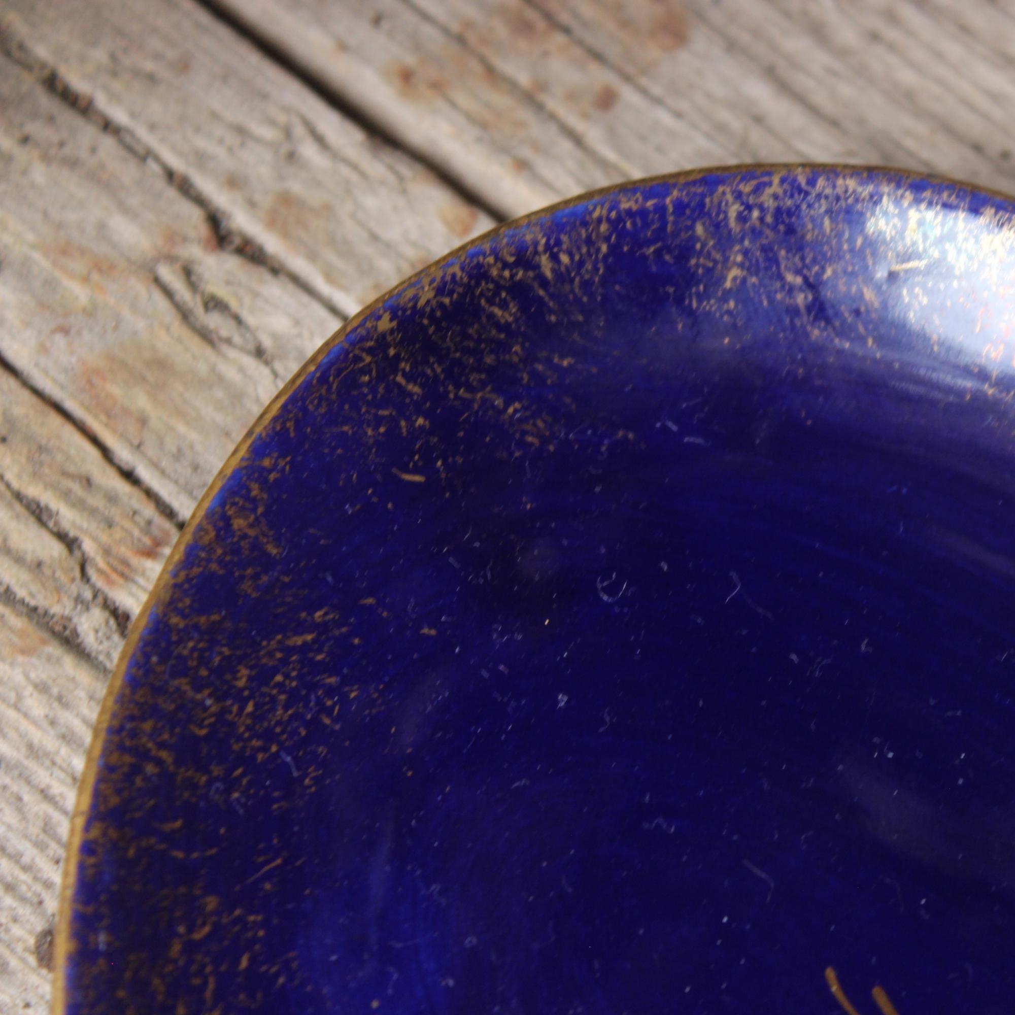 Romantic cobalt blue heart-shaped ceramic plate - View 3
